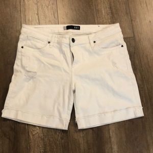 KUT from the Kloth White Catherine Boyfriend Short; Sz 12.